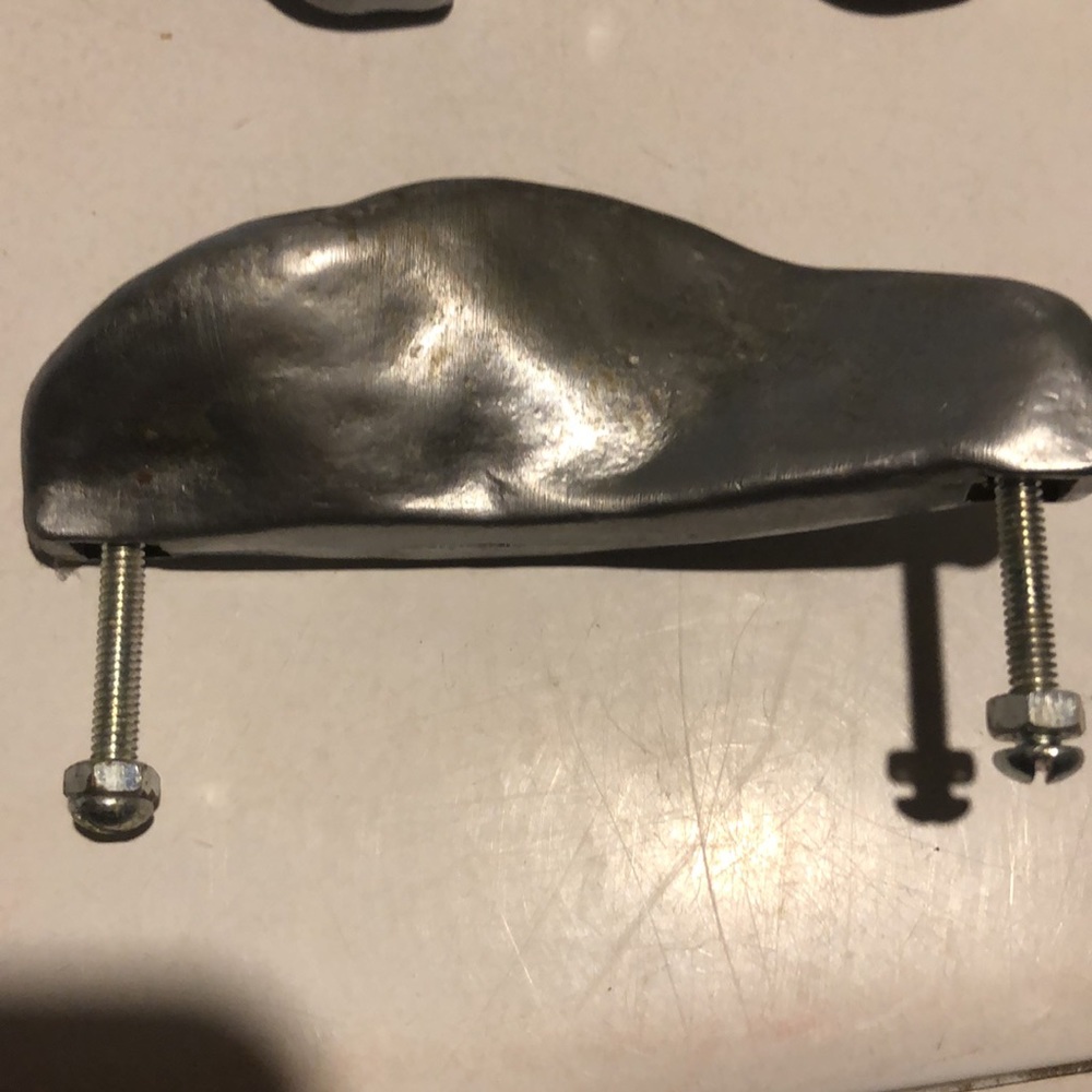 Drawer pulls - Picture 2 of 4